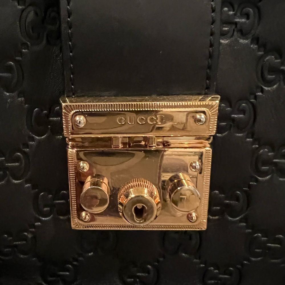 🌟 For Sale: Authentic GUCCI Black w/ Gold accents Tote 🌟 - Picture 6 of 8
